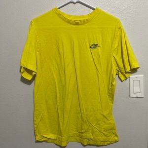 Men’s Nike Chest Logo Shirt